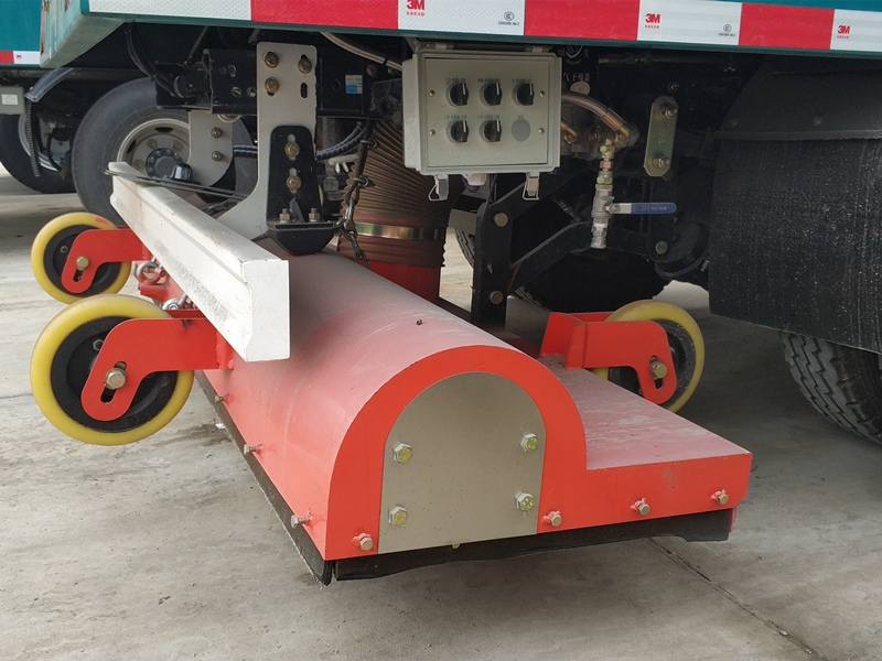 江鈴后置吸塵車(國VI)