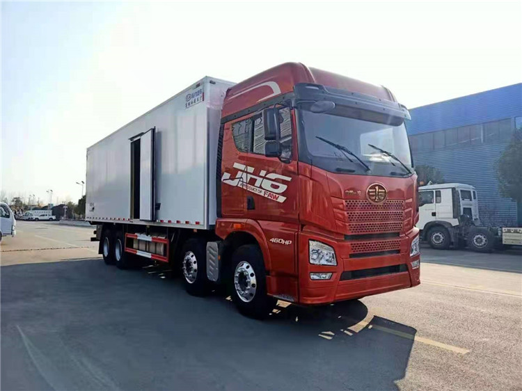 解放JH6前四后八冷藏車