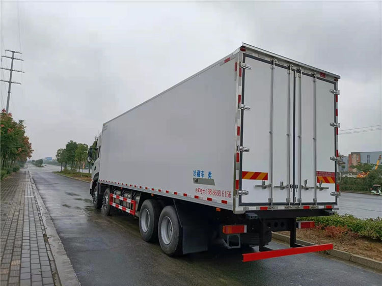 東風(fēng)天龍前四后八高頂 9.6米冷藏車