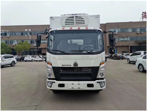 重汽豪沃冷藏車國(guó)六