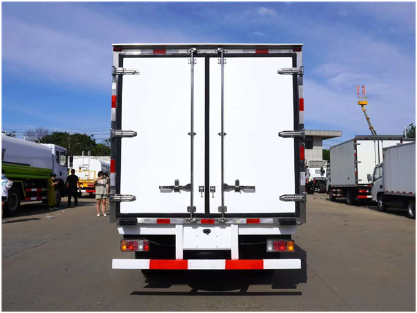 五十鈴雙排冷藏車國六