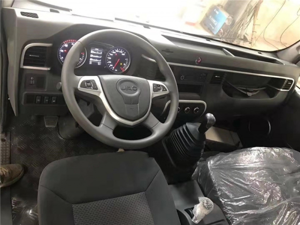 江淮駿鈴V6冷藏車國六