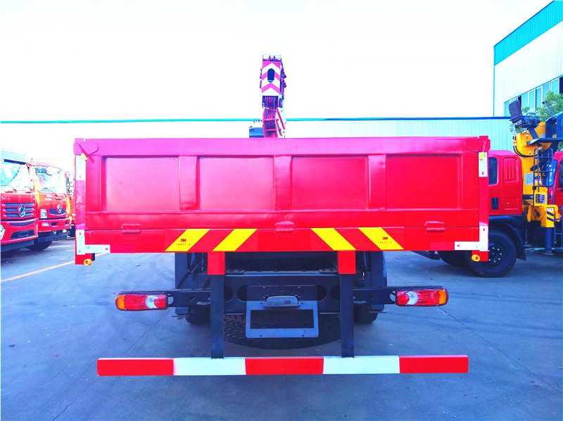 東風(fēng)錦程后雙橋12噸U型大臂隨車吊