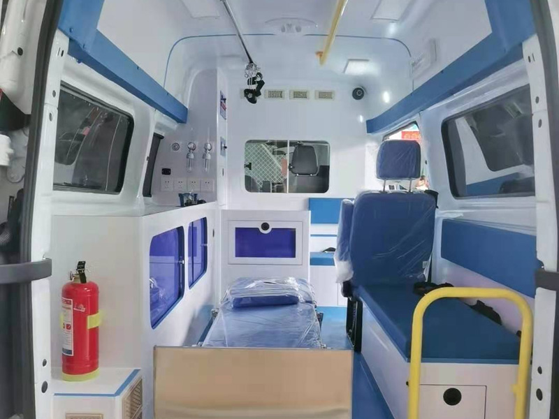 福特V362轉(zhuǎn)運型救護車