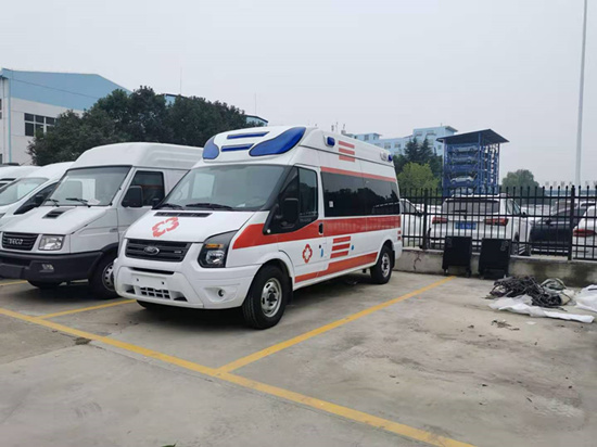 (國(guó)六)福特新世代長(zhǎng)軸高福星頂救護(hù)車